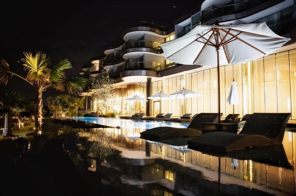 Symphony Of The Sea Hotel 방샌 외부 사진